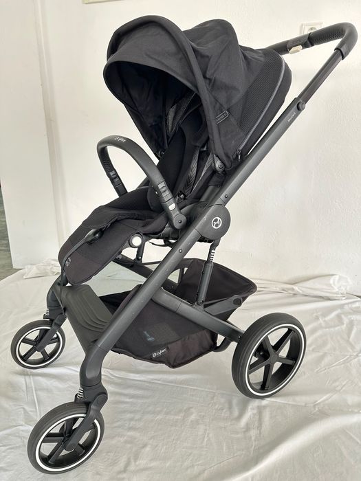 Carrinho de bebé e Ovo Cybex