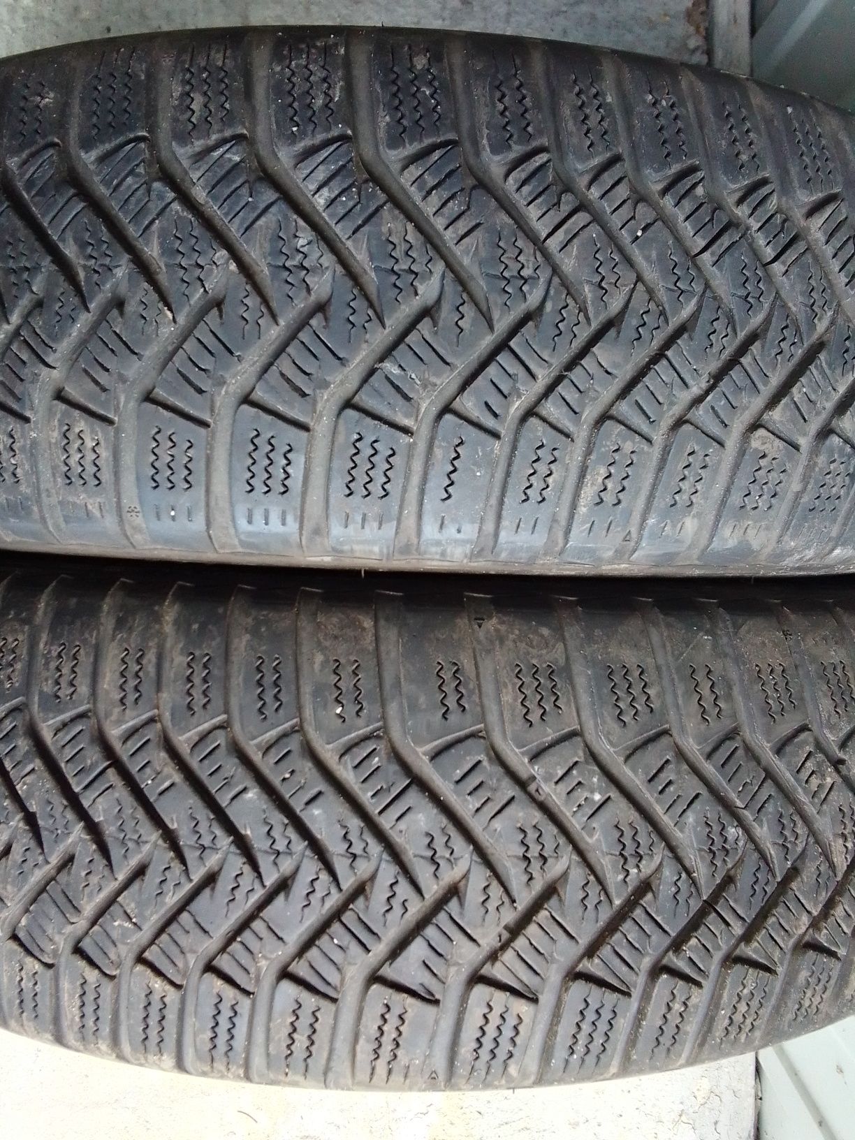 2 Opony zimowe 175/70r14 LAUFENN 2024r 6mm