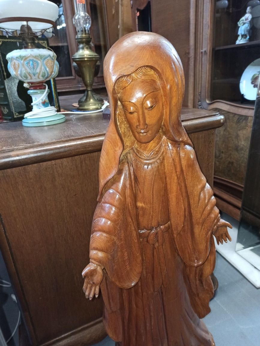 Figura, rzeźba Matki Boskiej