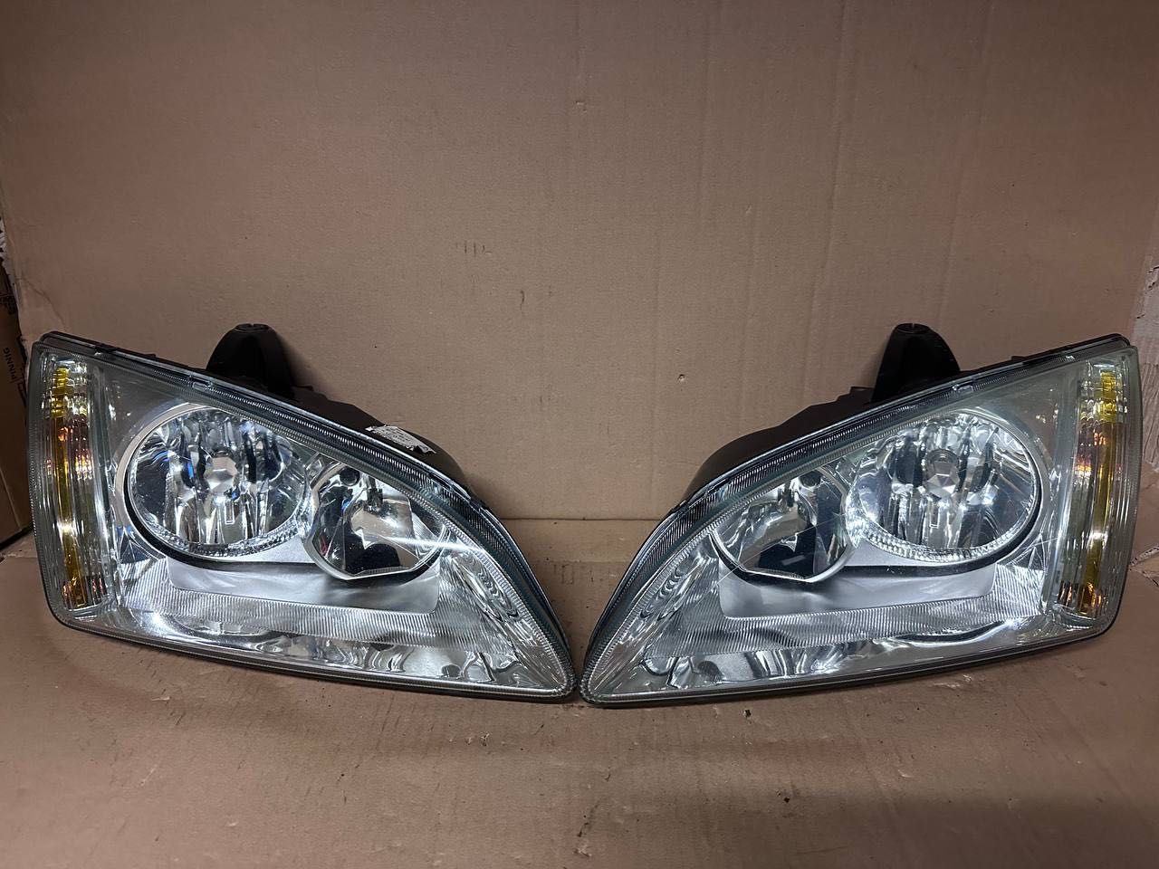 Lampa Prawa lewa PRZOD PRZEDNIA ford Focus