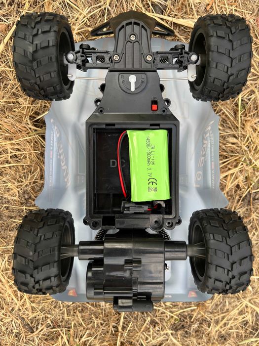 Машинка на радіокеруванні 1:18 машинка на радиоуправлении