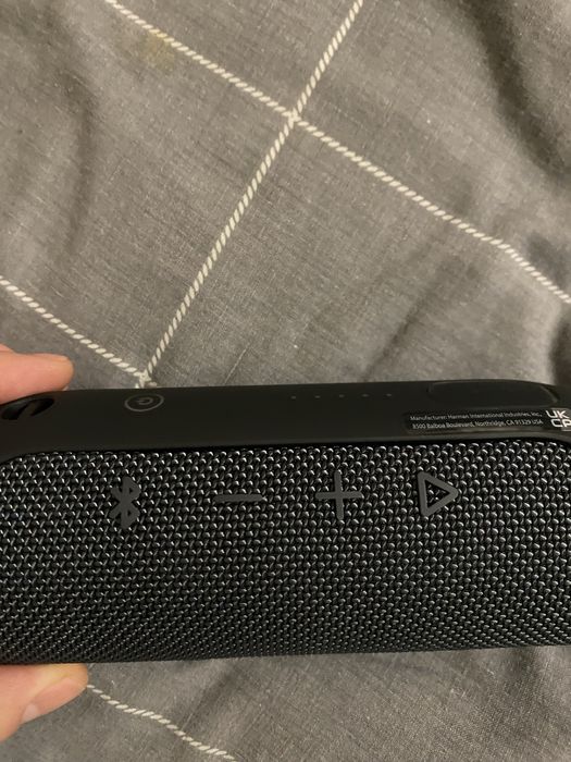 JBL Flip essential колонка акустика