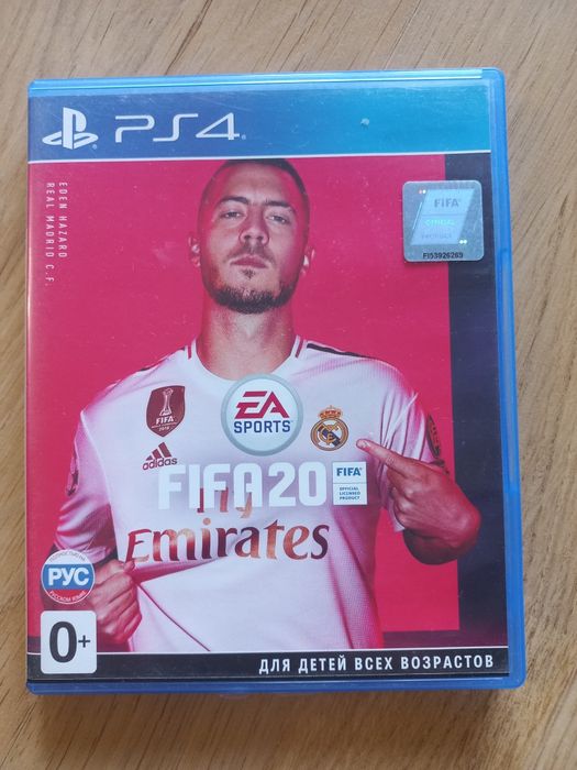 PlayStation 4 Slim 500GB майже нова