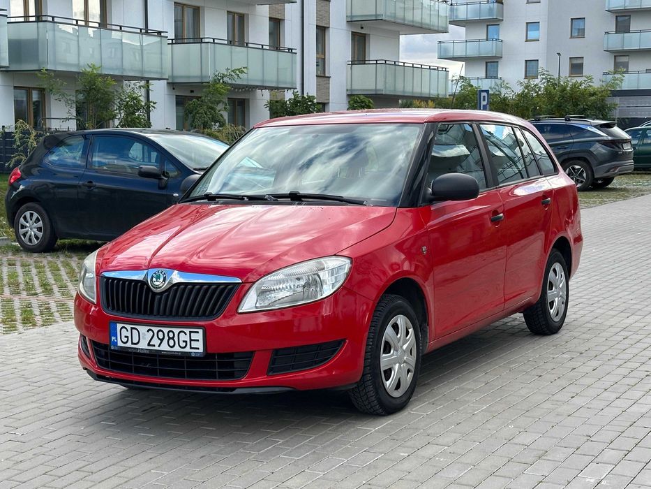 Skoda Fabia II 1.4 benz *109 tyś km* *2010* *Klimatyzacja* *Elektryka*