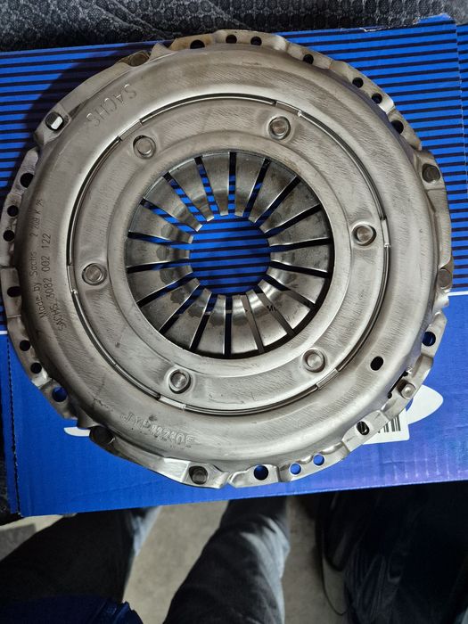 Docisk  Ford s-max 2.0 disel 120Kw rok2014