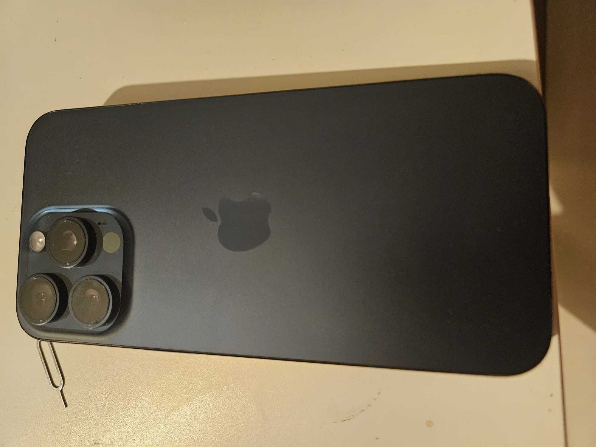 iPhone 15 PRO MAX - 256 GB, zestaw