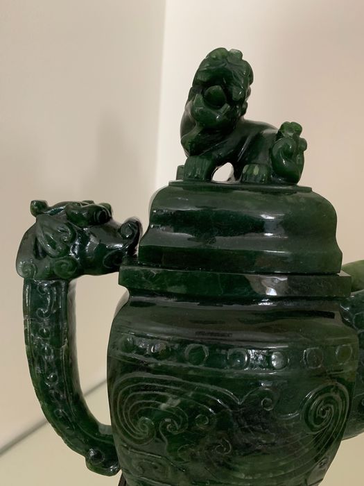 Bule em jade verde imperial