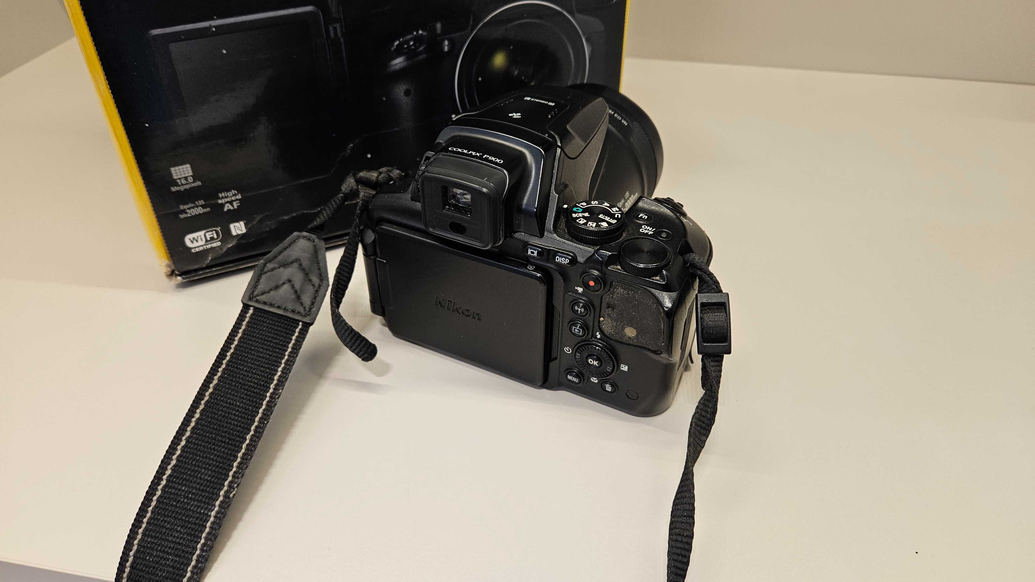 Nikon p900 super zooom 83x