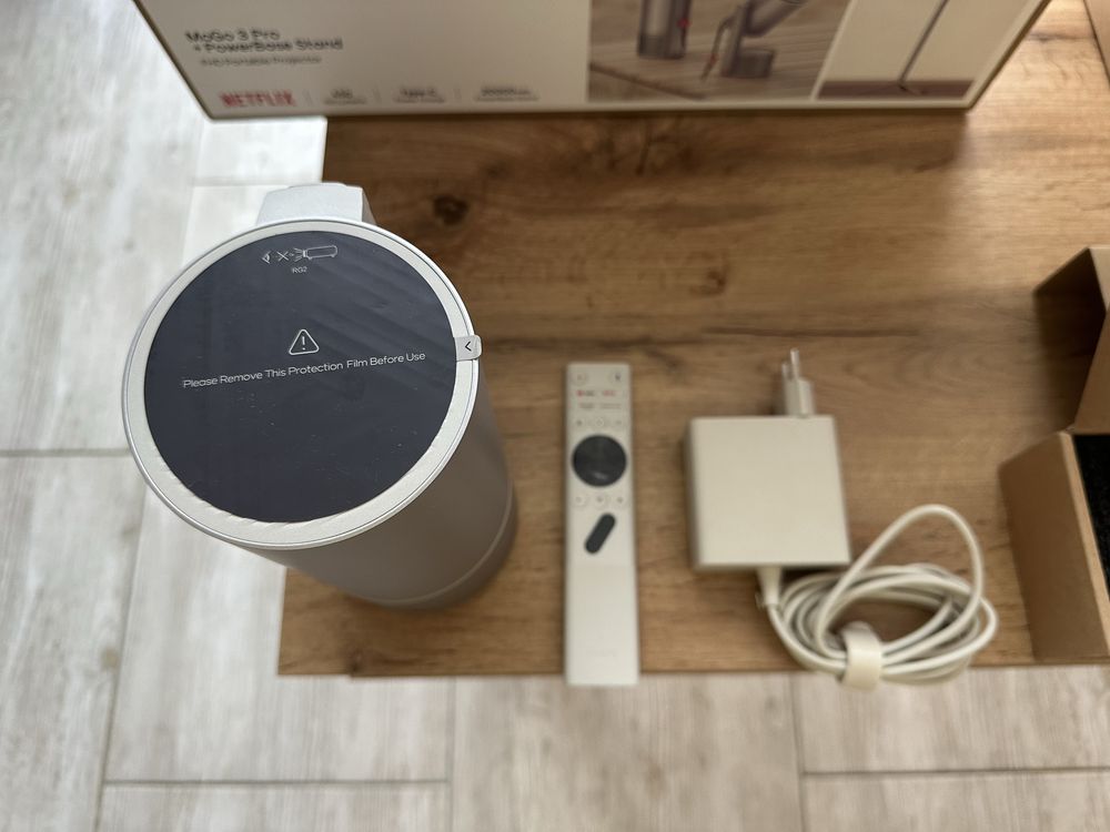 MoGo 3 Pro projektor  + PowerBase Standard