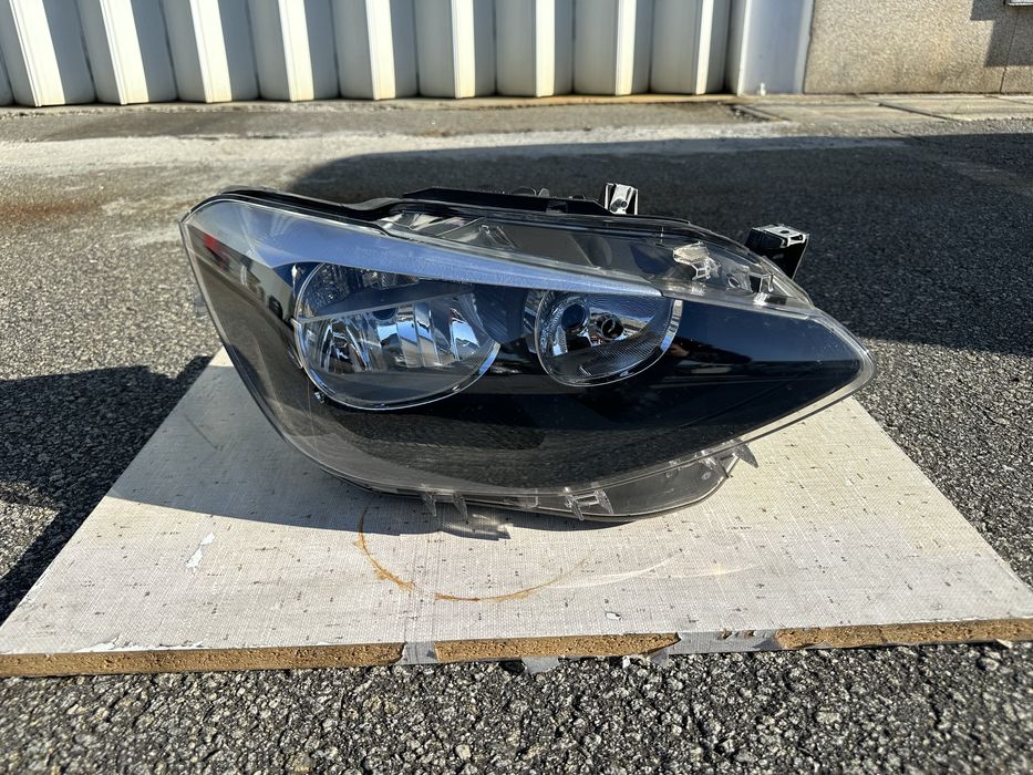 Otica/Farol direito BMW 1 (F20)