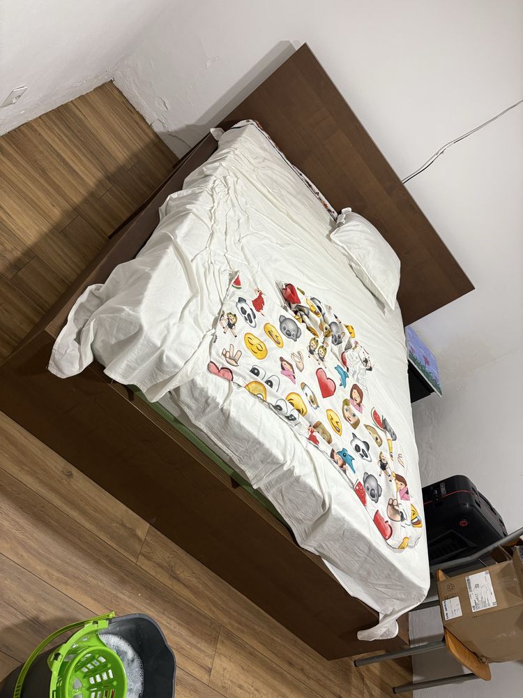 Vendo cama de casal IKEA