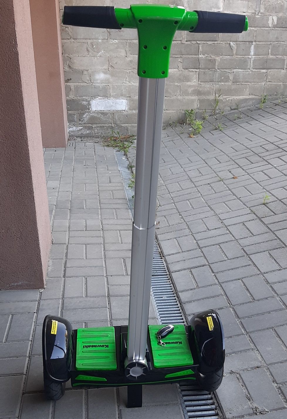 KAWASAKI St 10.1 streatboard