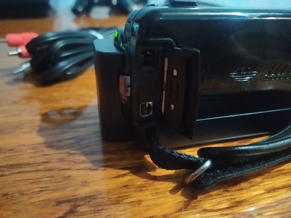 Видеокамера Sony HDR-XR 150E Full HD