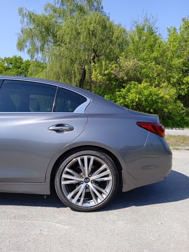 Infiniti Q50S 2017 рестайлинг 3.0 twin turbo 350 л.с.