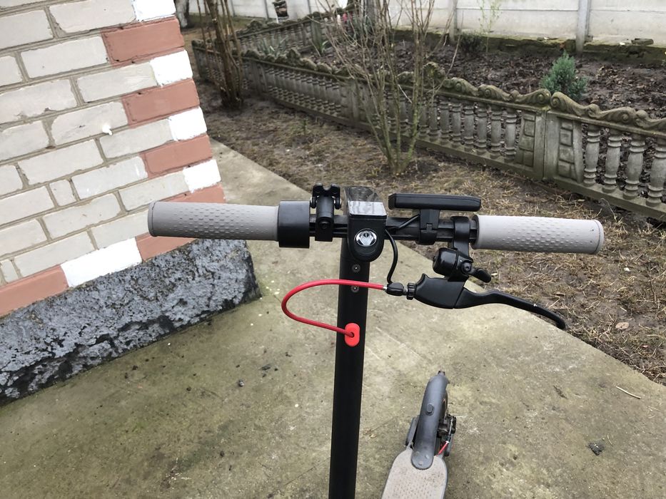 Продається електросамокат Xiaomi