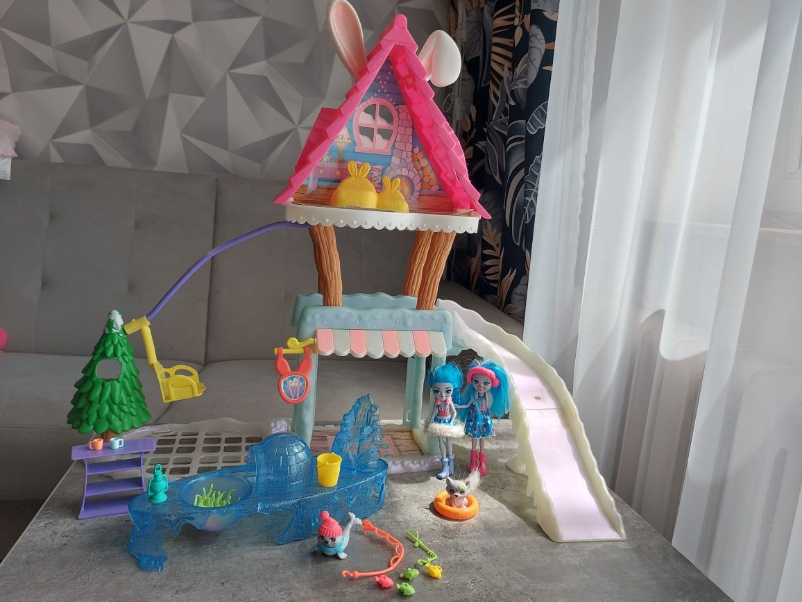 Domek zimowy i zimowe wędkowanie enchantimals 2 zestawy