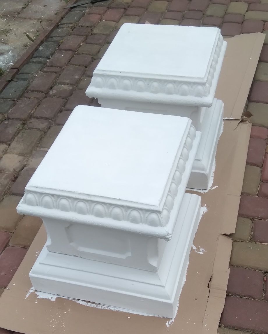 Kolumny 2szt podstawy beton zbrojone 39x39