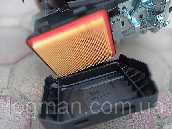Двигатель Oleo-Mac K805, 196cc для газонокосилок Briggs Stratton/AL-KO