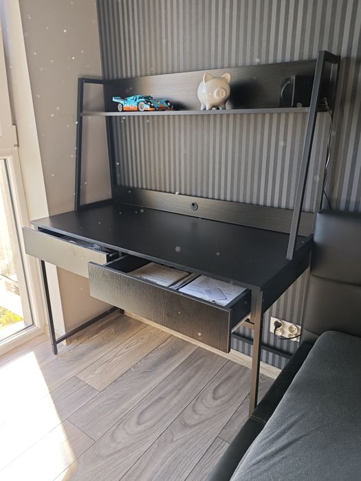 Czarne biurko z szufladami blat 120cm z półką