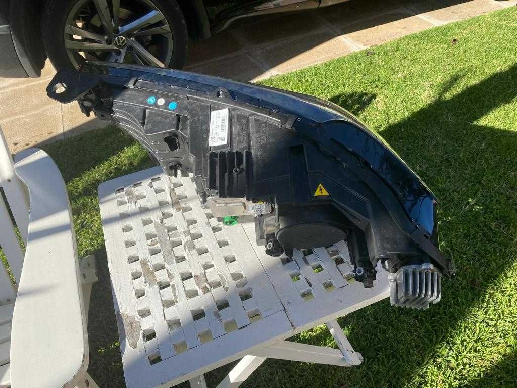 Farol Dianteiro Direito - Alfa Romeo Stlevio 2.2 D