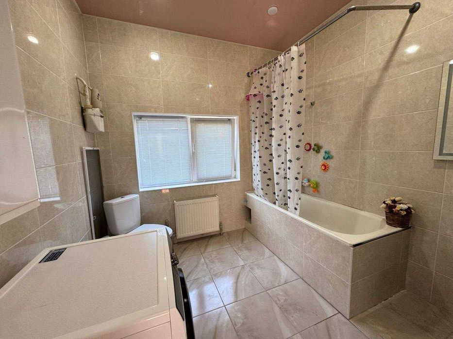 Продам Дом ул. Данила Заболотного . Левый берег.