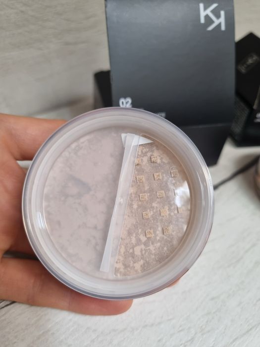Розсипна фіксуюча матуюча пудра Kiko Milano invisible powder