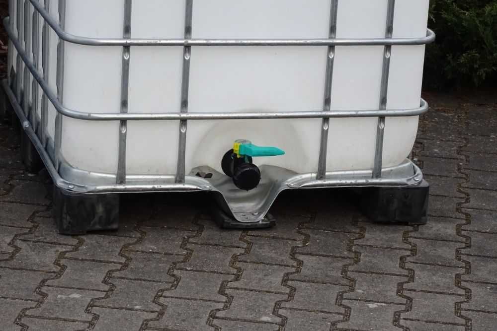 Mauzer Mauser Mauzery Mausery 1000L CZYSTE AdBlue, Deszczówka , Budowa