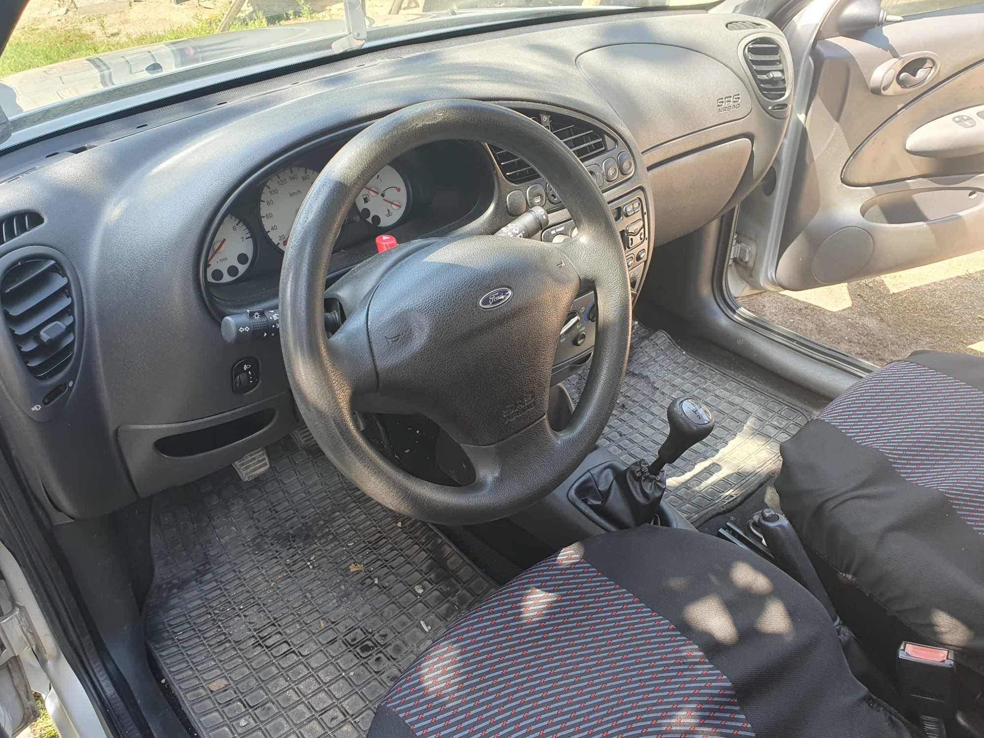 Ford fiesta poucos kms
