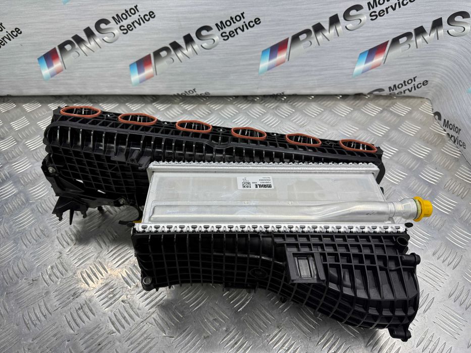 Впускной коллектор интеркулер BMW G01 G05 B58 11617952861