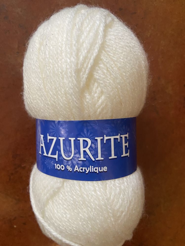 Novelos de lã Azurite em branco