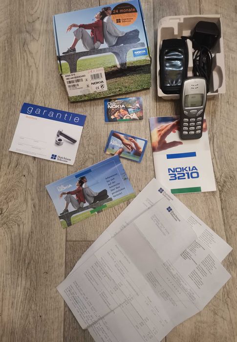 Nokia 3210 Cały Nowy Komplet Kolekcjonerski Polecam