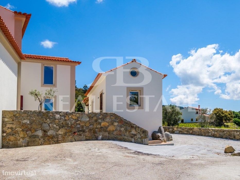 Quinta - 14 hectares com 6 casas, na Serra de São Mamede, Alentejo