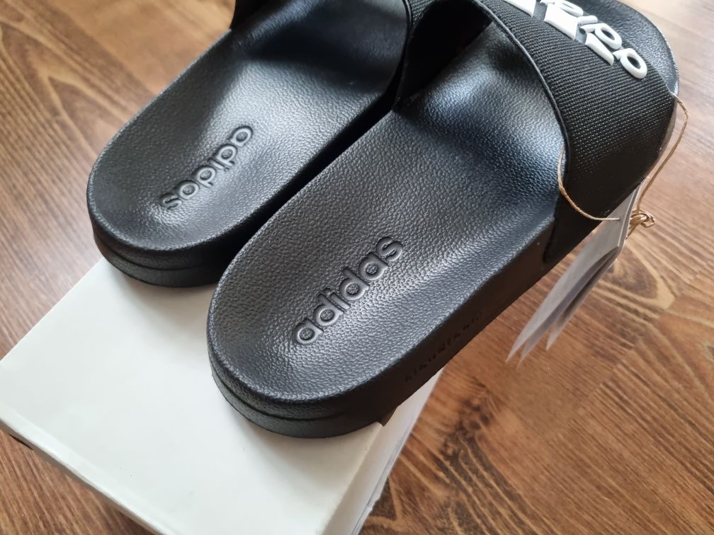 Klapki uniseks adidas Adilette Shower. Klapki na basen, prysznic.