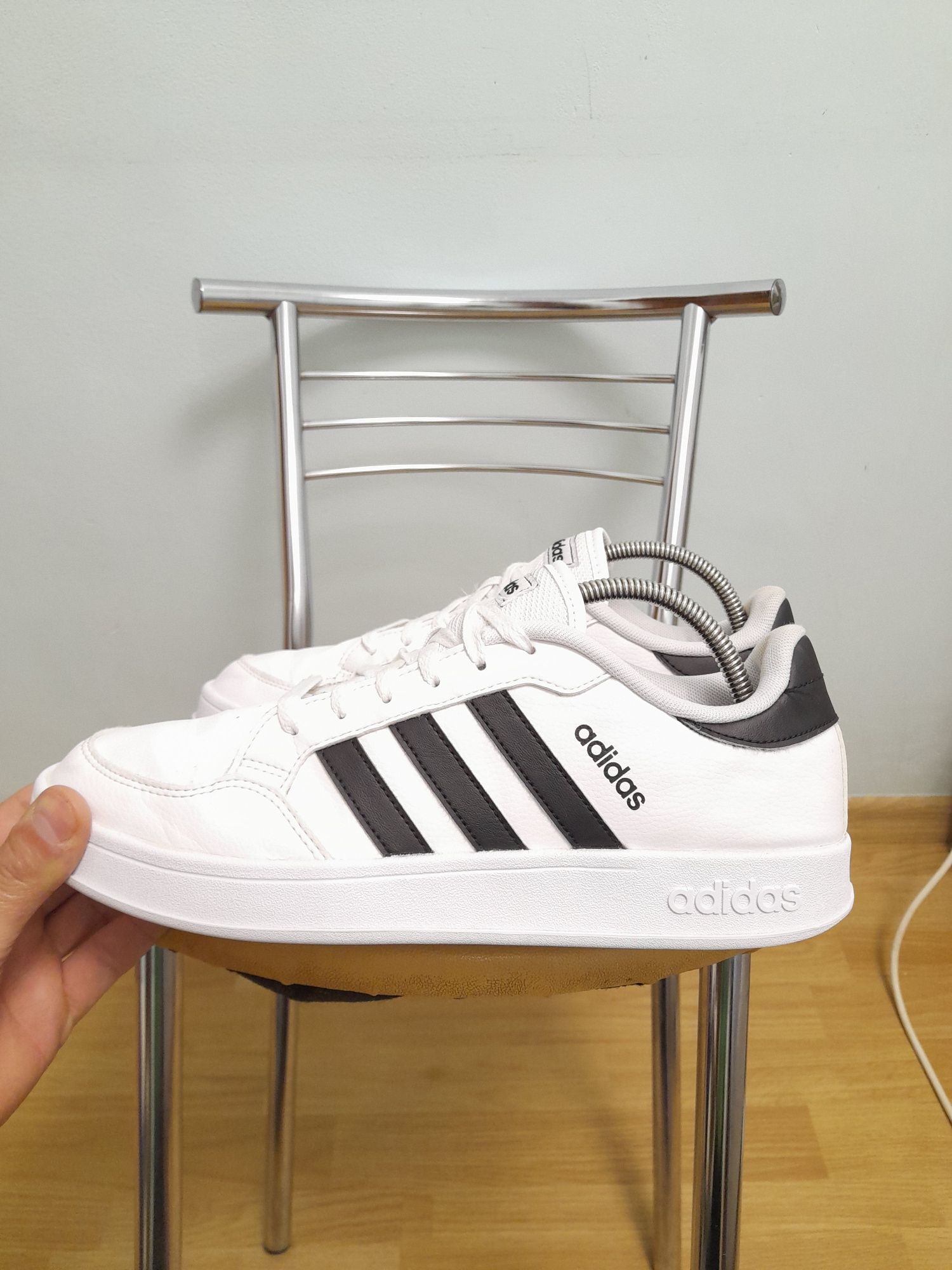 Кросівки Оригінал Adidas Breaknet FX8725.розмір 44.довж.уст 28 см