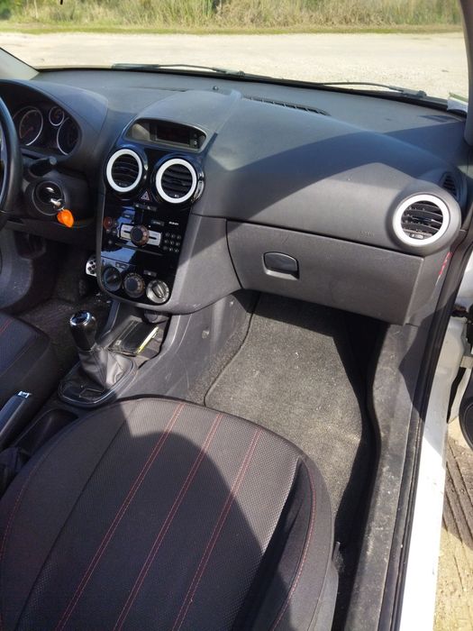 Opel corsa black edition