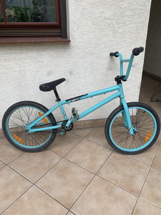 Jasnoniebieski młodzieżowy BMX 20,5