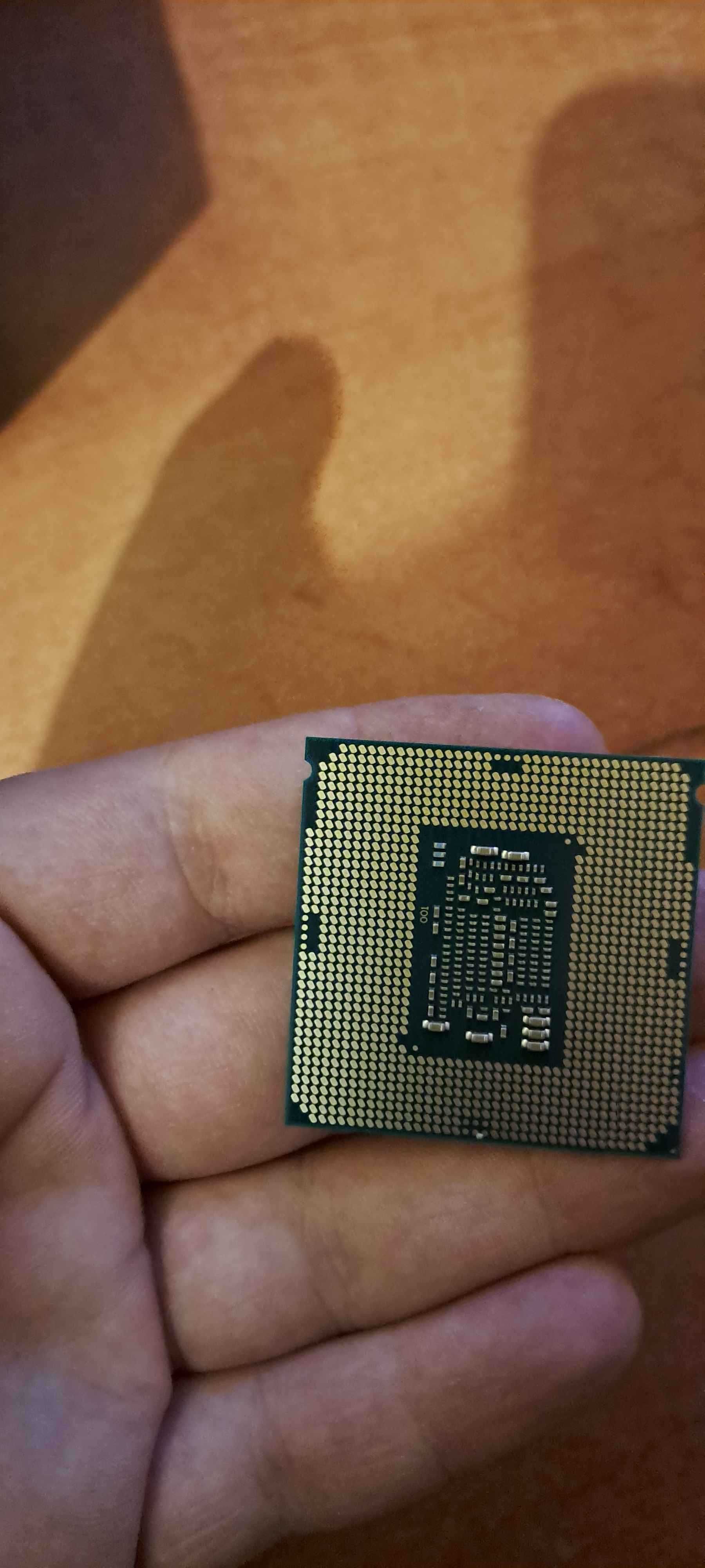Procesor + Radiator Intel Core i5- 7400 CPU 3.00 GHz