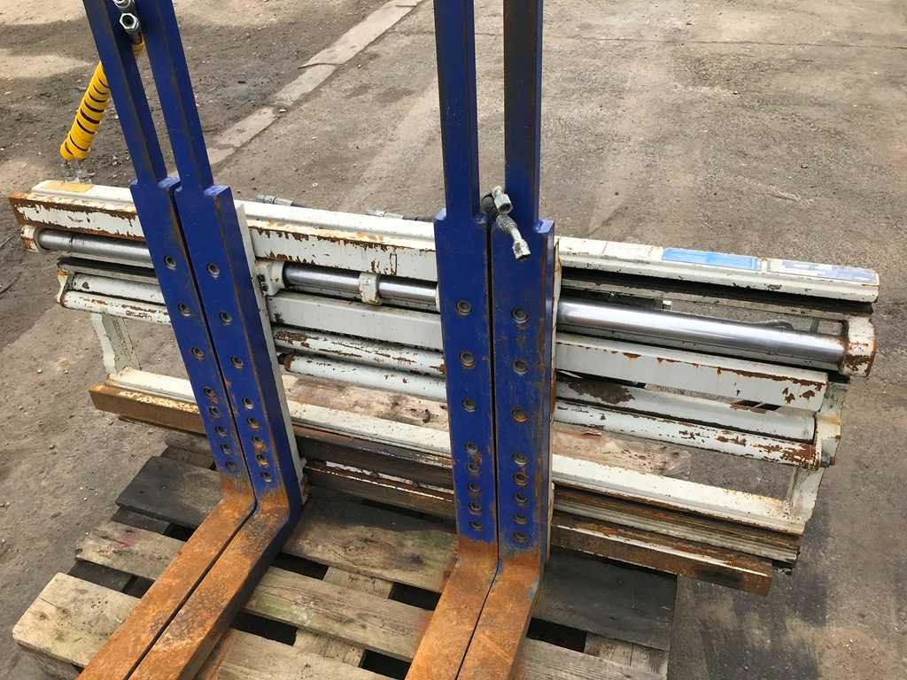 Podwójny paletyzer na dwie palety do wózka widłowego - CASCADE 2500kg