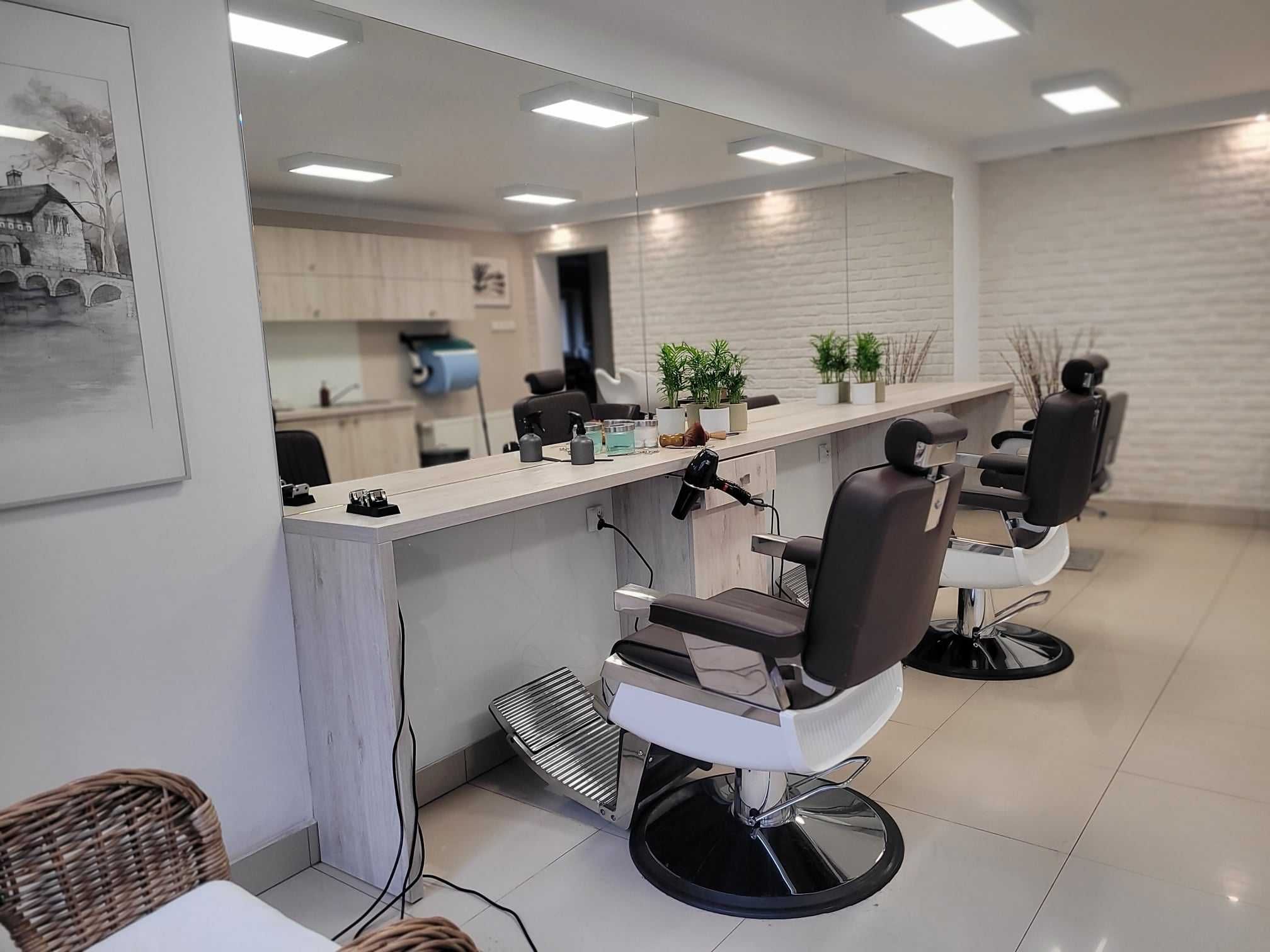 Wynajmę stanowisko fryzjerskie w salonie fryzjerskim, Warszawa URSUS