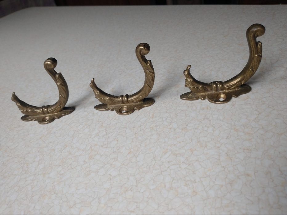 Mosiężne wieszaki 7 cm długości