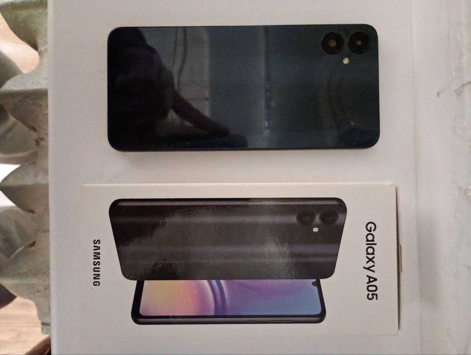 Продам смартфон Galaxy A05 (неробочий екран)