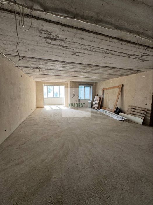 Продам велику 3-х кімнатну квартиру 105,5 м.кв. за 45500$