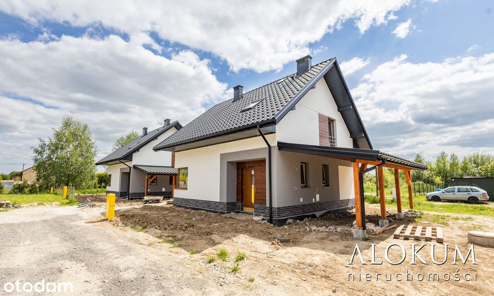 Dom Kłaj, Obok Niepołomic