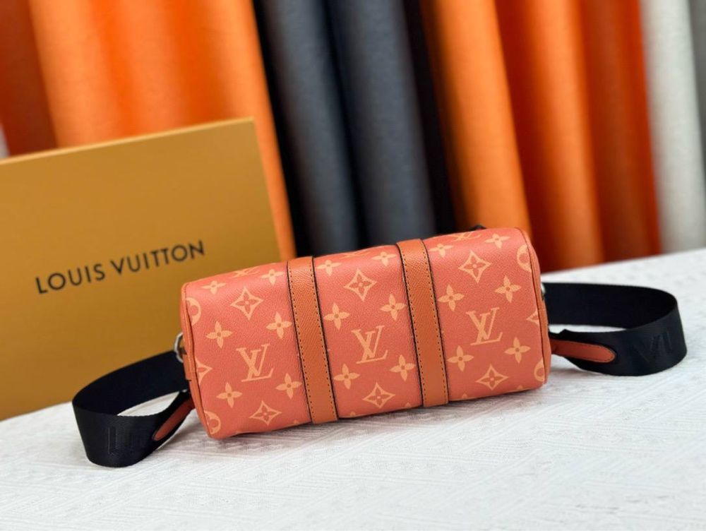 Женская оригинальная сумка Louis Vuitton оригинал через плечо