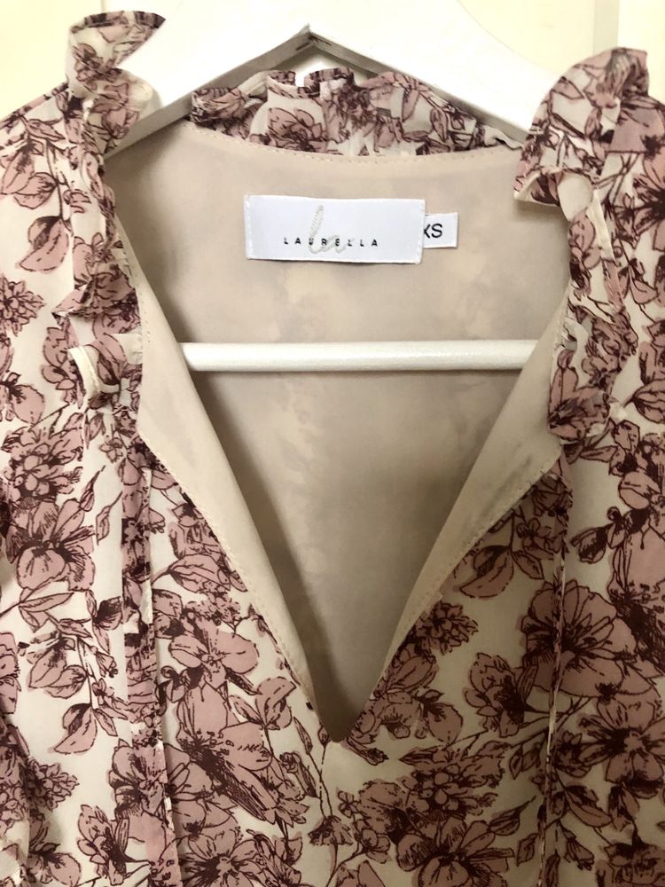 Sukienka kwiaty Laurella XS