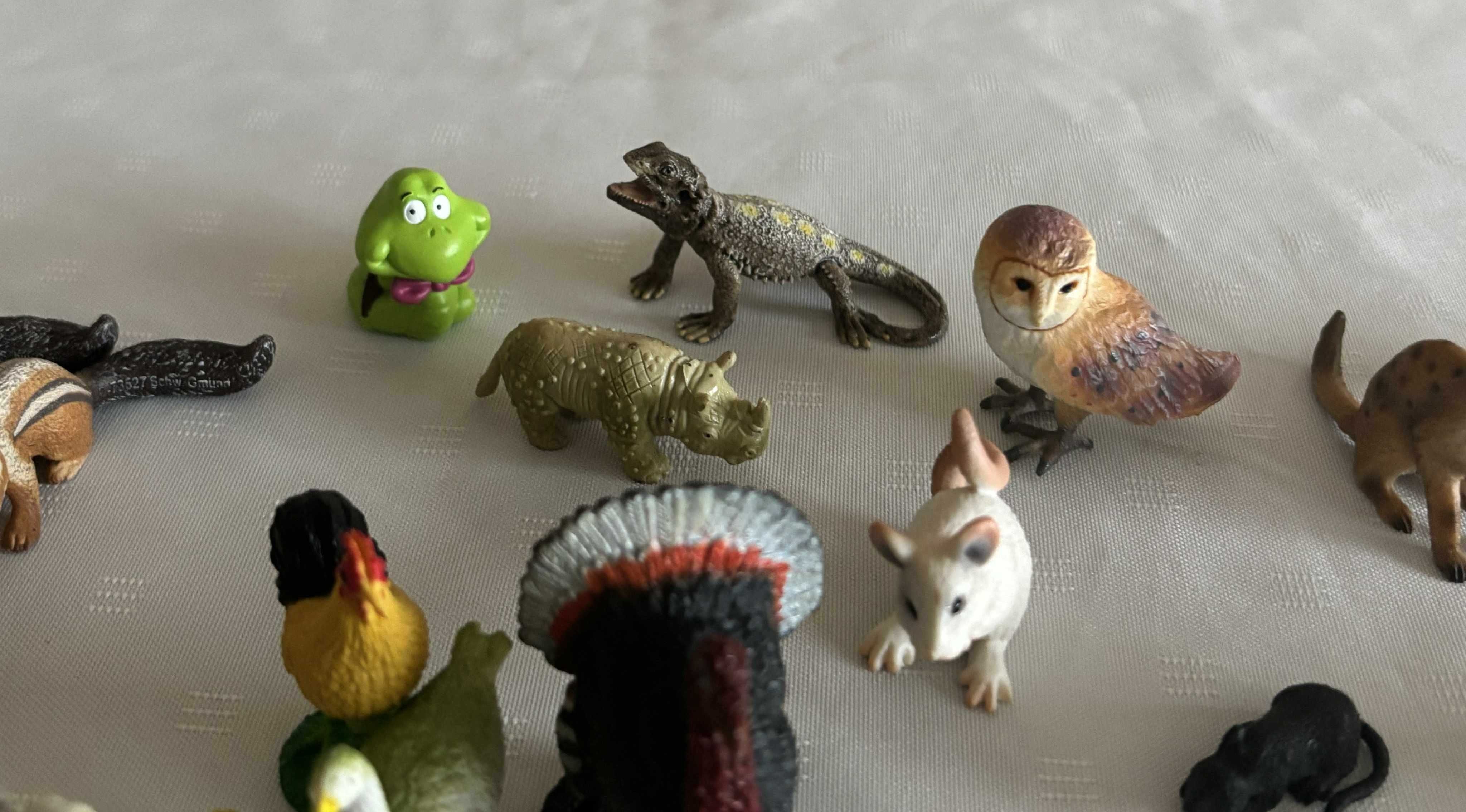 Figurki zwierząt - zabawek; kolekcja  z lat 2005/10 r - 21 szt