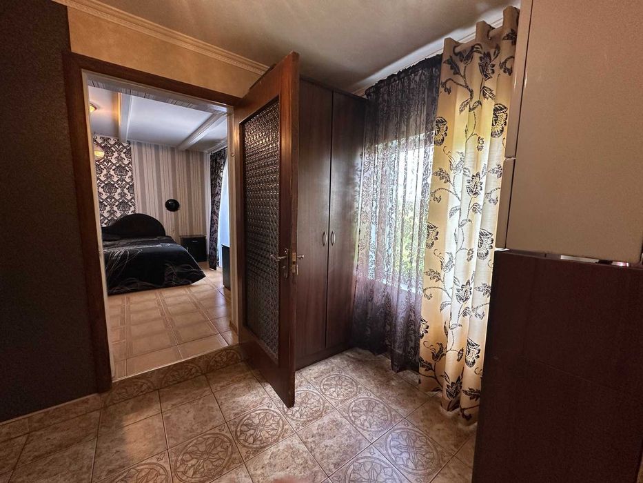 Продаж будинку з 4 спальнями та гаражем | Ружична, 6 соток