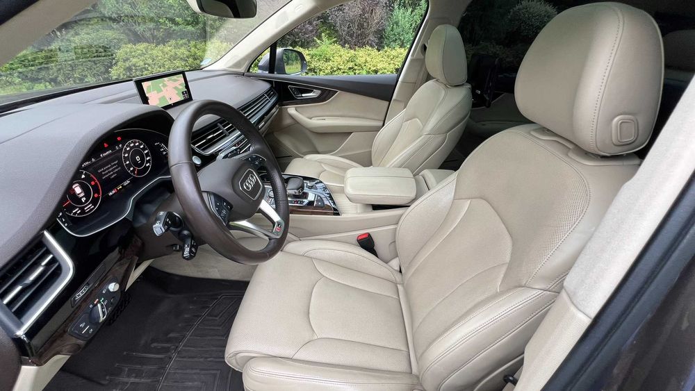 Audi Q7 3.0 TDI - najbogatsza opcja: pneumatyka, 7 miejsc, krajowy