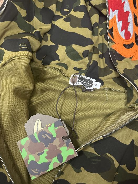 продаю zip-hoodie bape tiger