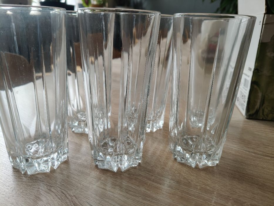 6 SZKLANEK do drinków, whiskey i napojów.